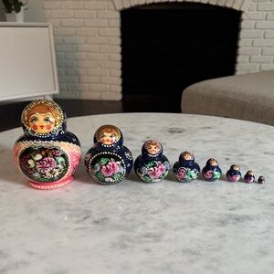 Colorful Russian Nesting Dolls Set